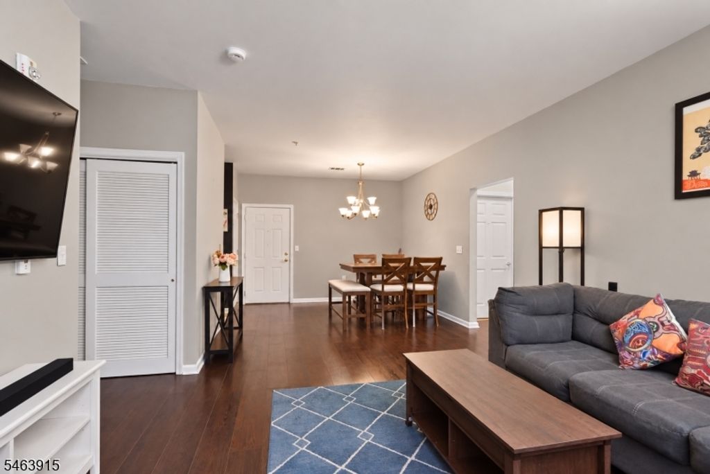 435 Van Houten Ave 102, Passaic City, NJ 07055 — photo 2