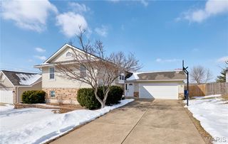 1106 Holly Springs Trail, St Peters, MO 63376