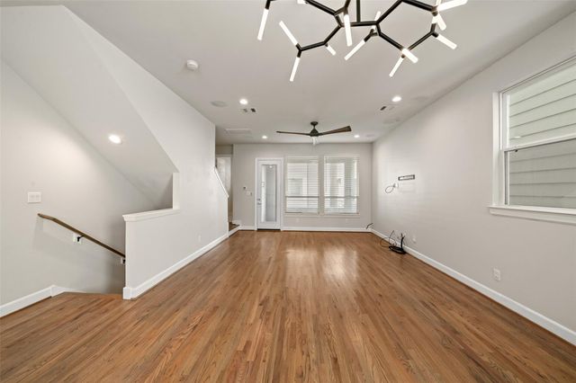 2779 Clinton Drive, Houston, TX 77020