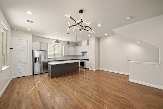 2779 Clinton Drive, Houston, TX 77020