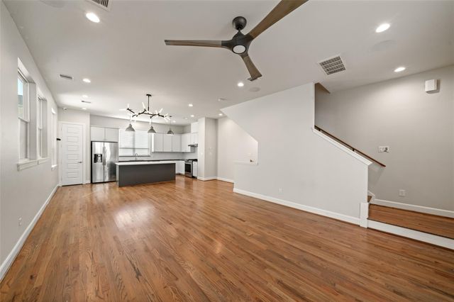 2779 Clinton Drive, Houston, TX 77020