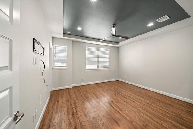 2779 Clinton Drive, Houston, TX 77020