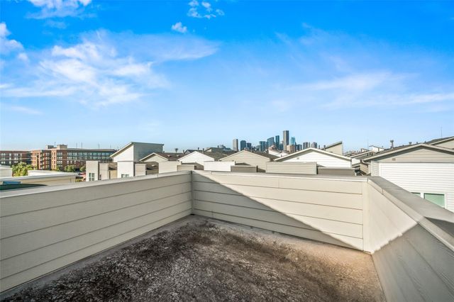 2779 Clinton Drive, Houston, TX 77020