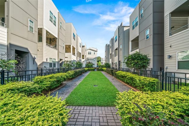 2779 Clinton Drive, Houston, TX 77020