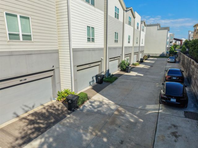 2779 Clinton Drive, Houston, TX 77020