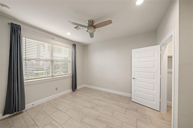 2779 Clinton Drive, Houston, TX 77020