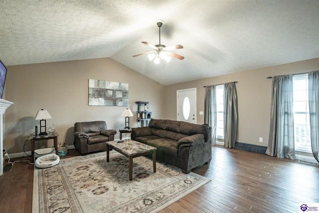 16 Sarah Court, Rineyville, KY 40162