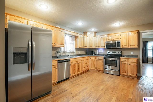 16 Sarah Court, Rineyville, KY 40162
