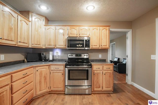 16 Sarah Court, Rineyville, KY 40162