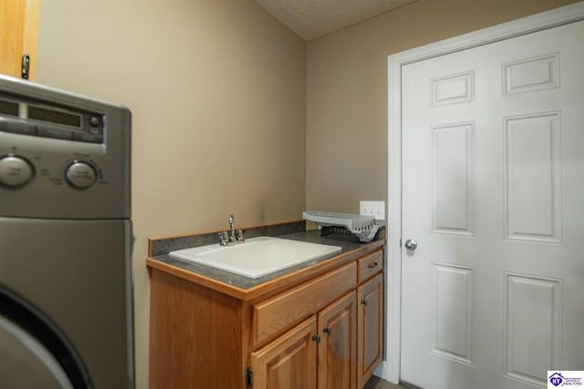 16 Sarah Court, Rineyville, KY 40162