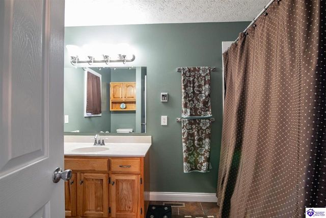 16 Sarah Court, Rineyville, KY 40162