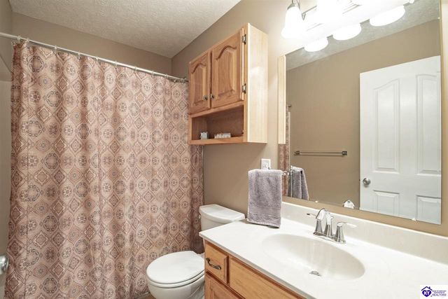 16 Sarah Court, Rineyville, KY 40162