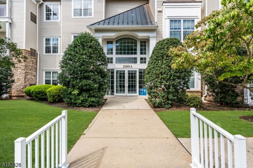 2304 Conrad Way 2304, Franklin Twp., NJ 08873 — exterior