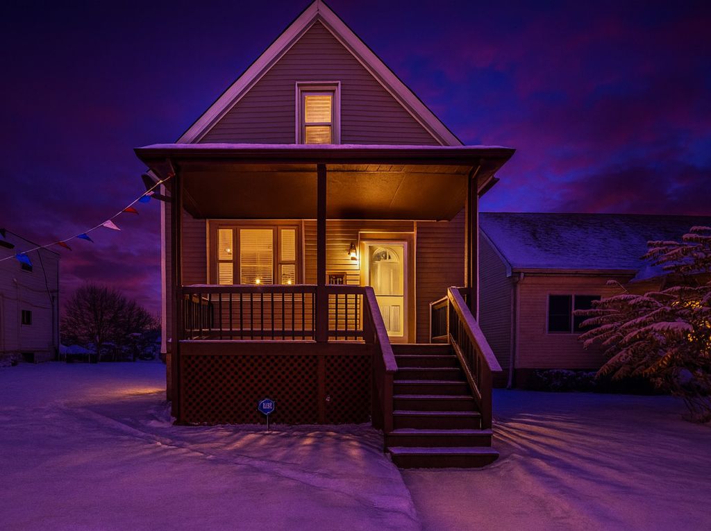 30 Washington Avenue, La Grange, IL 60525