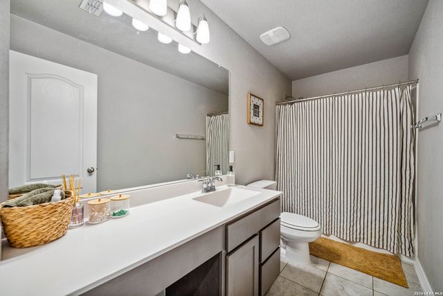 1953 BROOK BND, New Braunfels, TX 78130