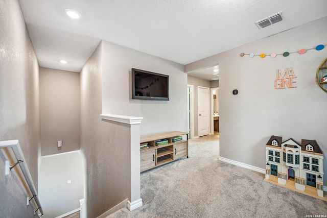 1953 BROOK BND, New Braunfels, TX 78130