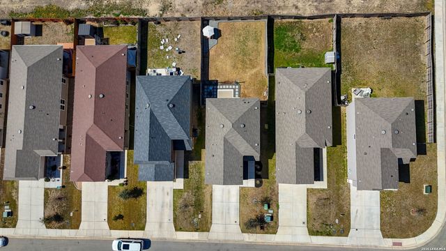 1953 BROOK BND, New Braunfels, TX 78130