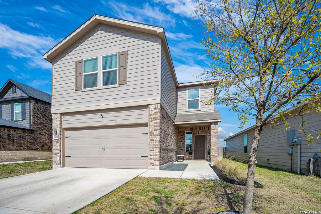 1953 BROOK BND, New Braunfels, TX 78130