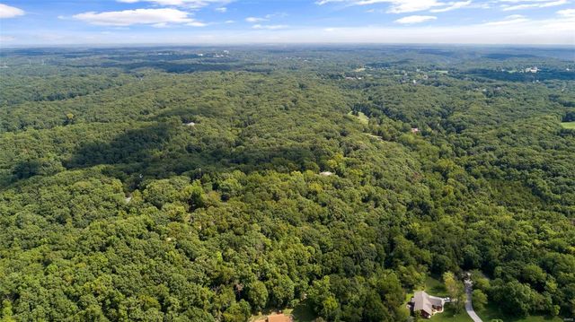 18520 Hawks Hill Road, Wildwood, MO 63069