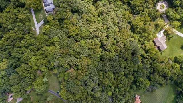 18520 Hawks Hill Road, Wildwood, MO 63069