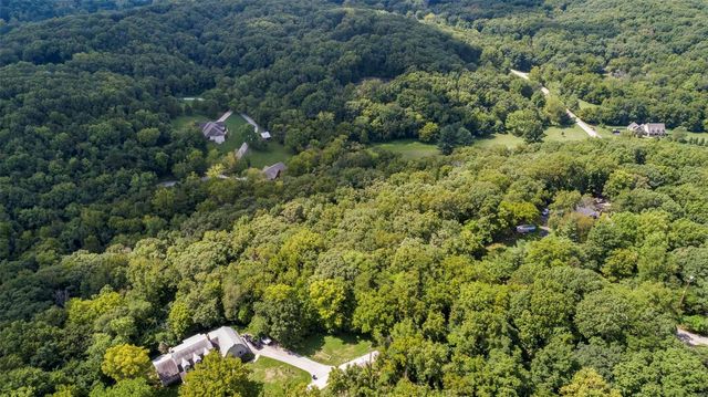 18520 Hawks Hill Road, Wildwood, MO 63069