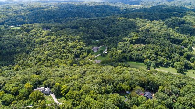 18520 Hawks Hill Road, Wildwood, MO 63069