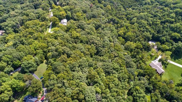 18520 Hawks Hill Road, Wildwood, MO 63069