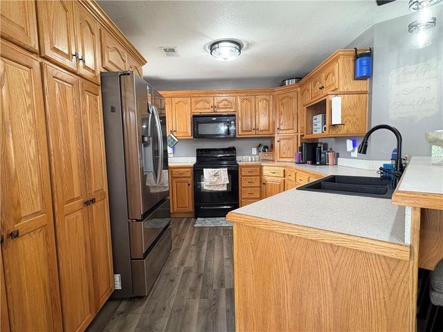 103 W Locust Street, Archie, MO 64725