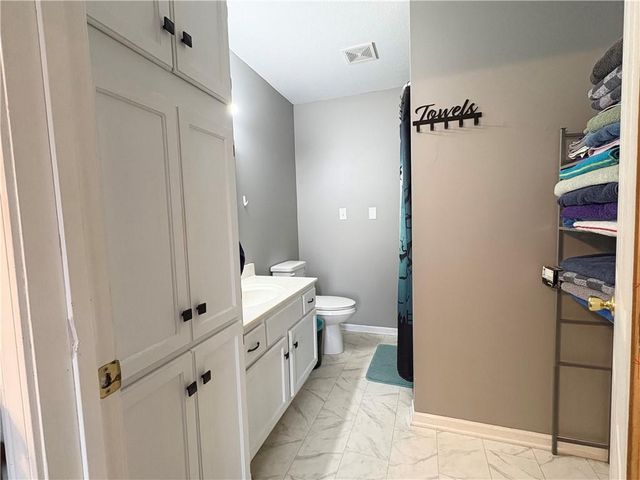 103 W Locust Street, Archie, MO 64725