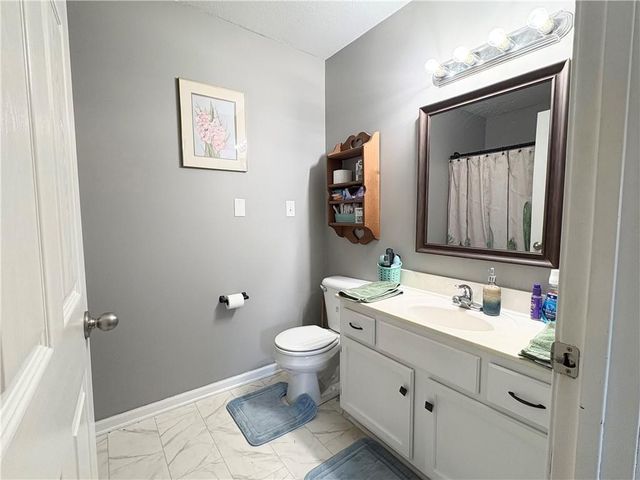 103 W Locust Street, Archie, MO 64725