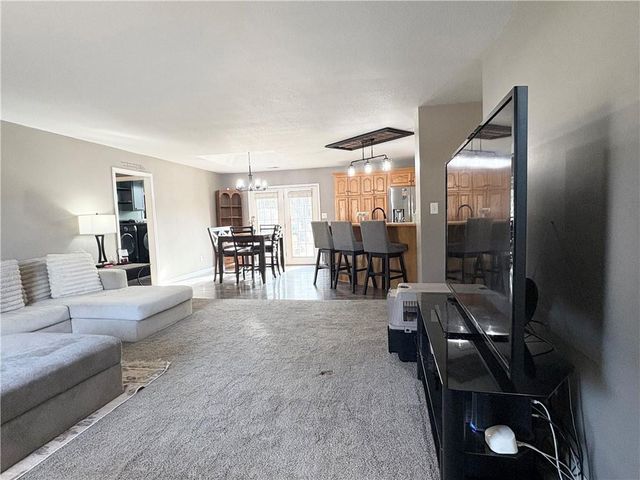 103 W Locust Street, Archie, MO 64725