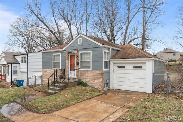 7431 Esterbrook Drive, St Louis, MO 63136