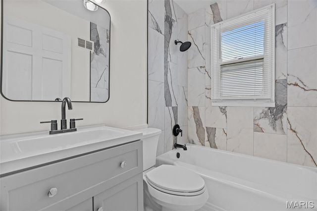 7431 Esterbrook Drive, St Louis, MO 63136