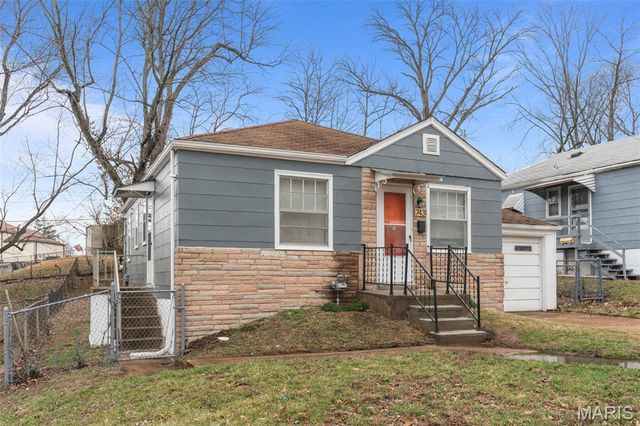 7431 Esterbrook Drive, St Louis, MO 63136