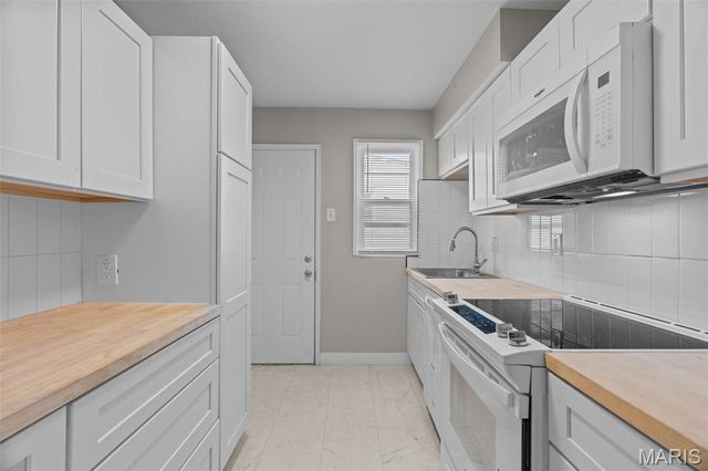 7431 Esterbrook Drive, St Louis, MO 63136