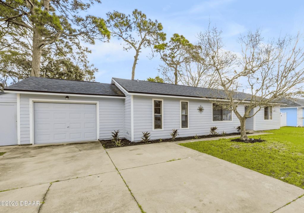 3415 Tamarind Drive, Edgewater, FL 32141