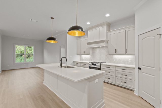 16 Mountain Brook Road, Little Rock, AR 72223