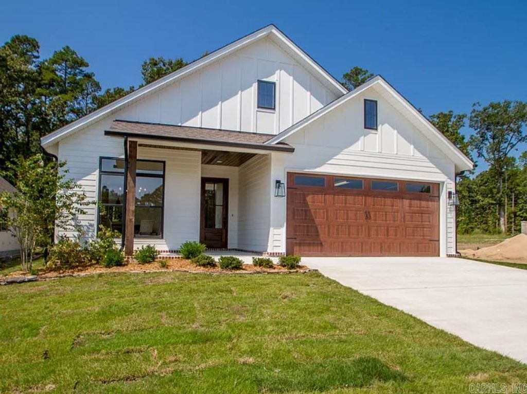 16 Mountain Brook Road, Little Rock, AR 72223