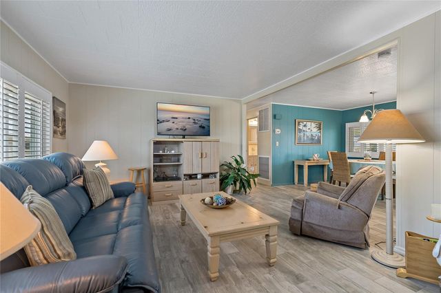 3301 ALT 19 611, Palm Harbor, FL 34683