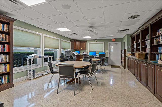 3301 ALT 19 611, Palm Harbor, FL 34683