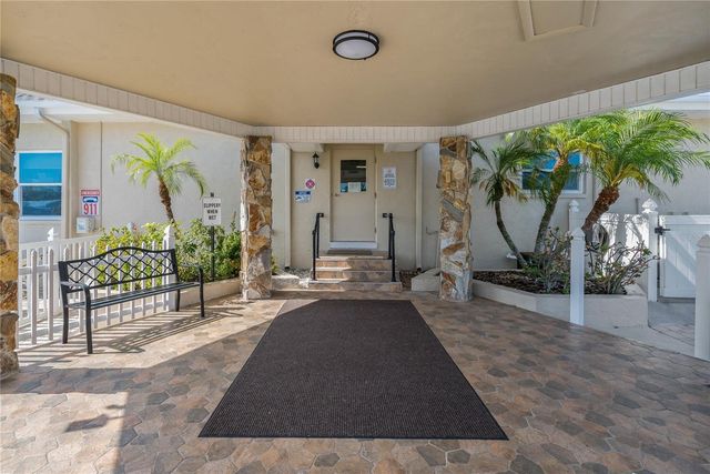 3301 ALT 19 611, Palm Harbor, FL 34683