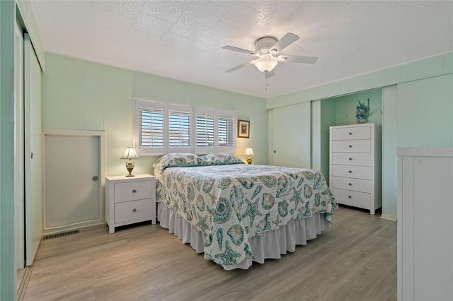 3301 ALT 19 611, Palm Harbor, FL 34683