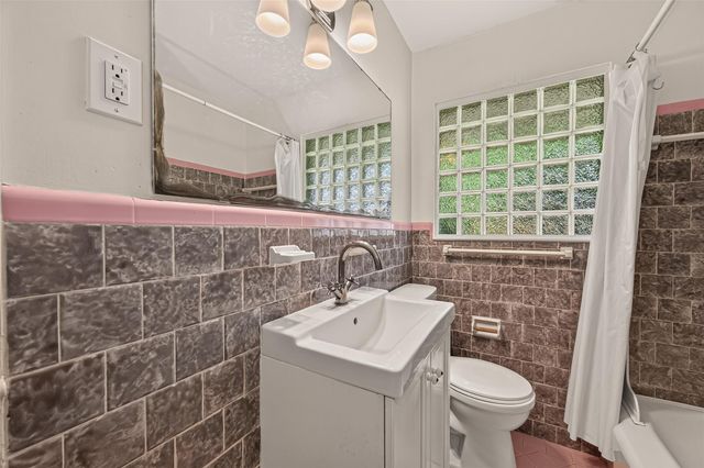 3402 Cameo Drive, Houston, TX 77080