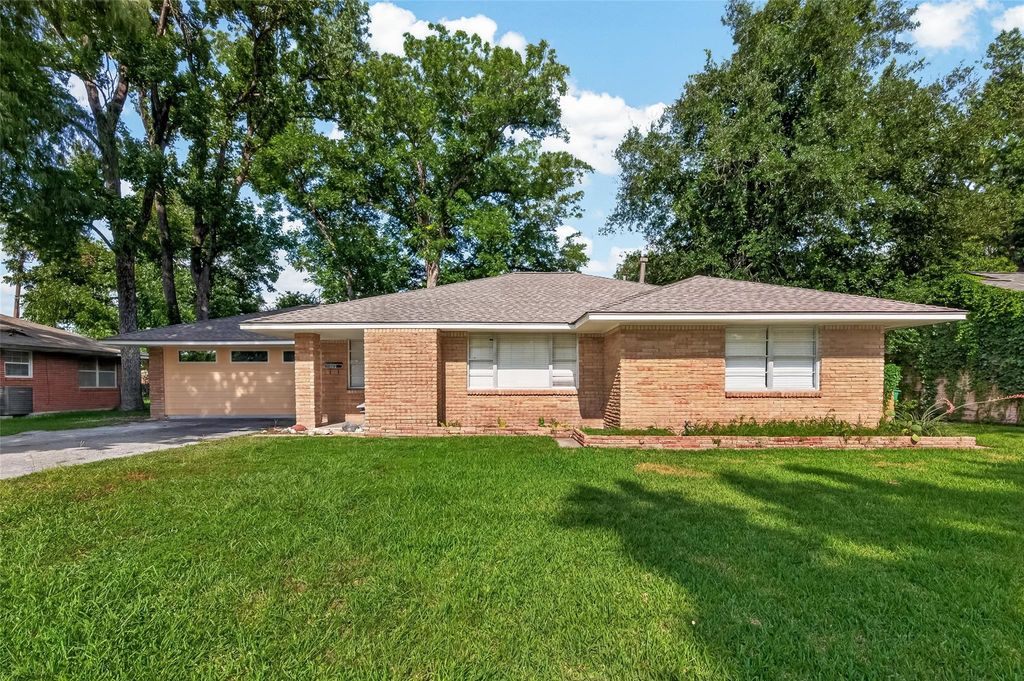 3402 Cameo Drive, Houston, TX 77080