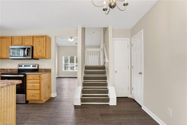 614 Grasswren Way, Greensboro, NC 27409