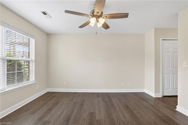 614 Grasswren Way, Greensboro, NC 27409