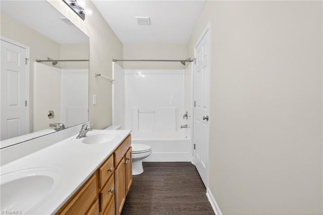 614 Grasswren Way, Greensboro, NC 27409