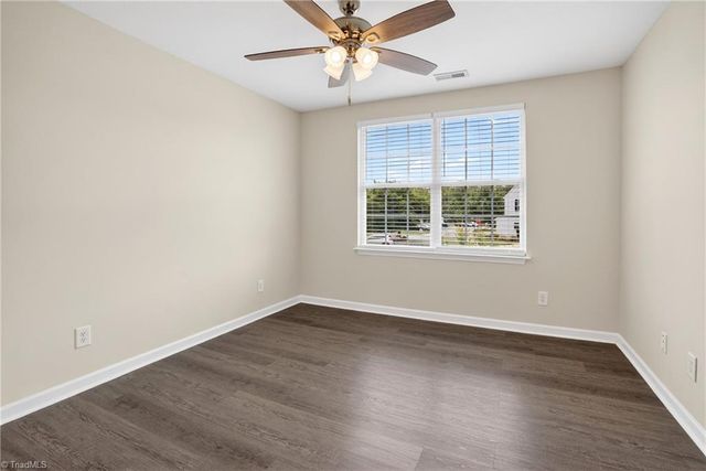 614 Grasswren Way, Greensboro, NC 27409