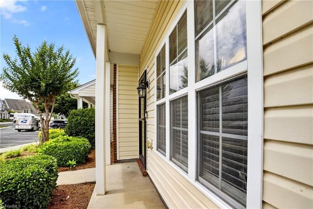 614 Grasswren Way, Greensboro, NC 27409