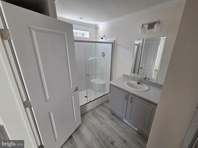 10 WOODEDGE DR, Quakertown, PA 18951